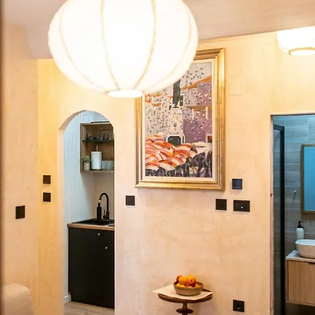 Shanti Apartment *