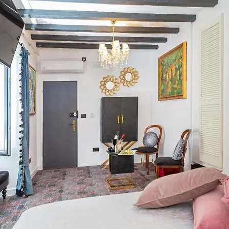 Shanti Apartman *